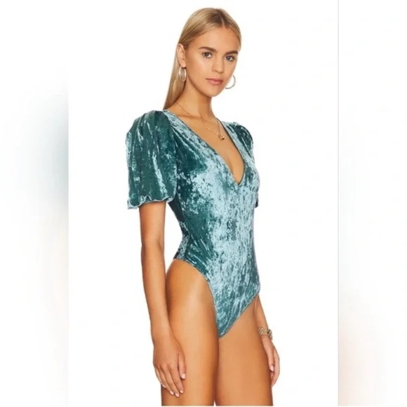 Free People Intimately Don't you wish velvet bodysuit Size Medium - Picture 14 of 14